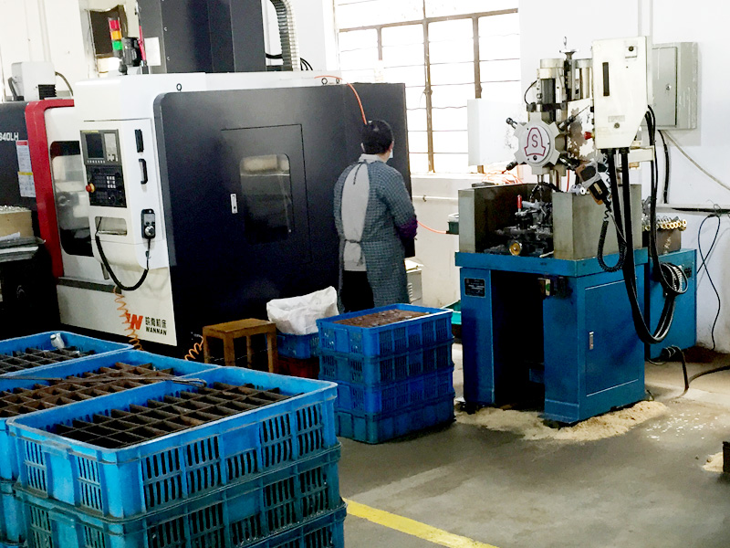 Custom processing of paint spray gun