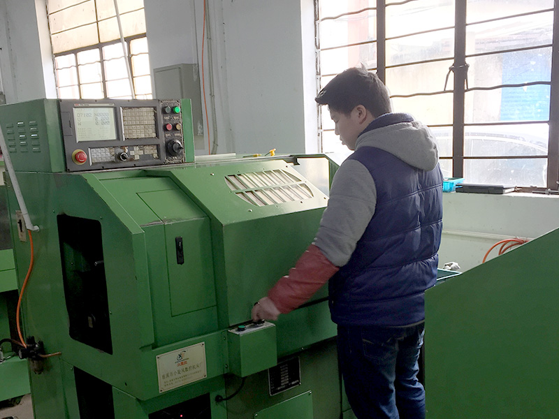 Customized debugging of non-standard spray gun